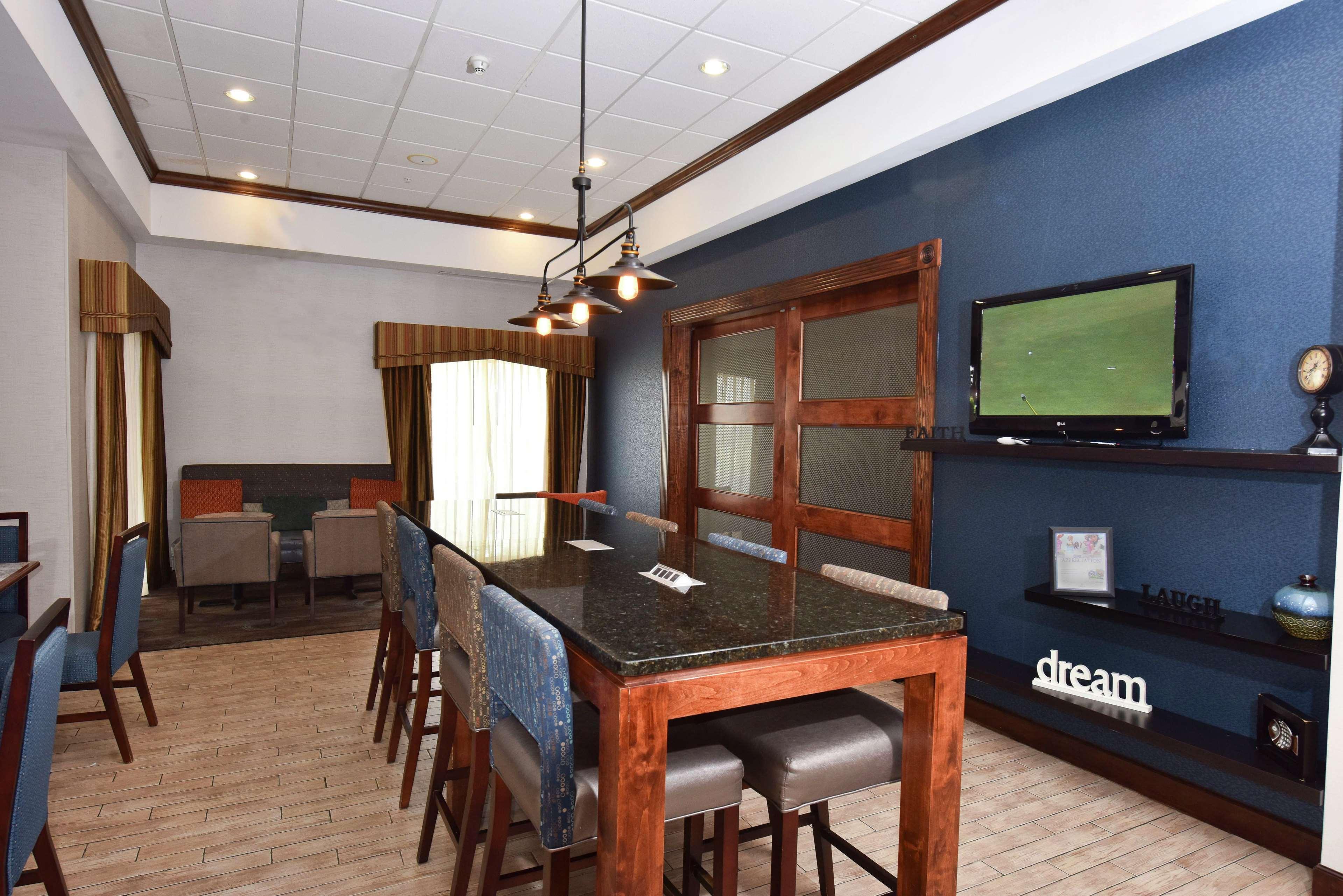 Hampton Inn Alexander City Exterior photo