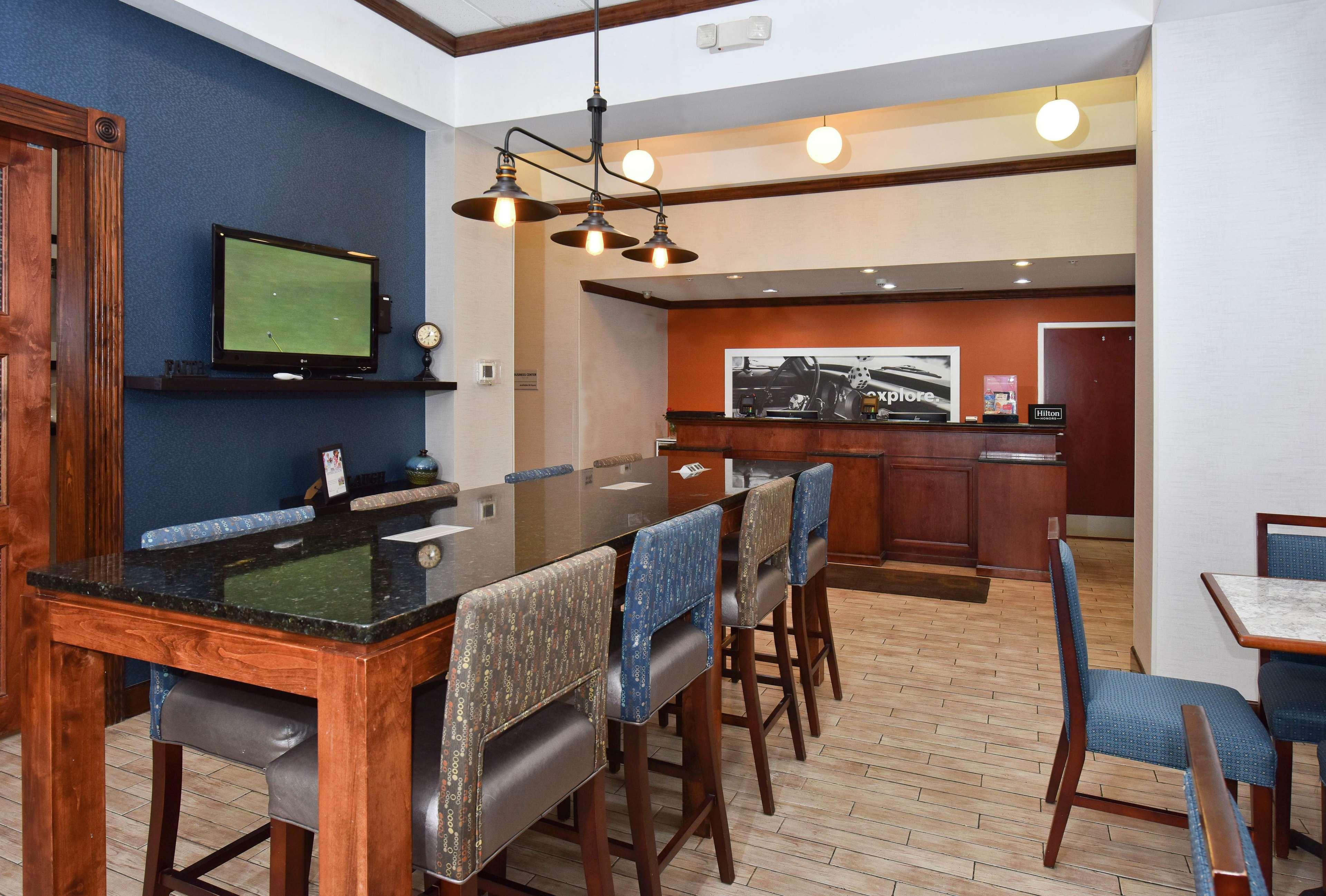 Hampton Inn Alexander City Exterior photo